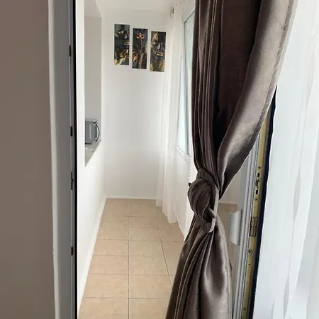 Victoriei Boulevard Private Apartment Brasov Exterior photo