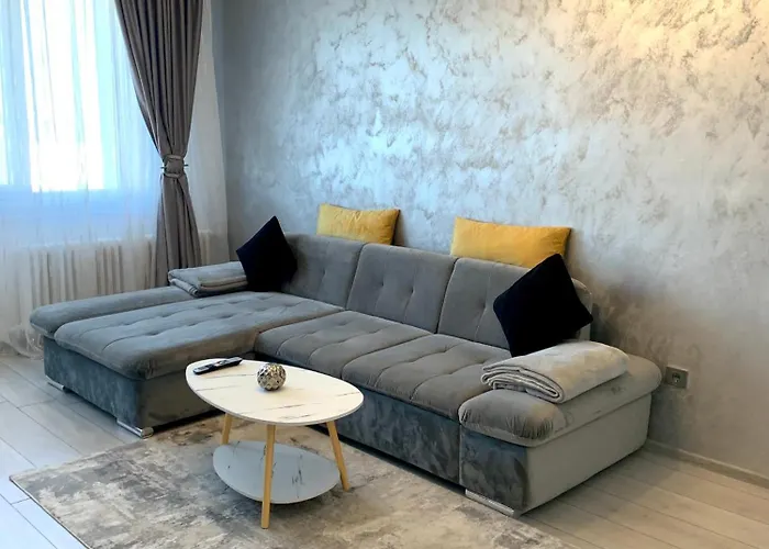 Victoriei Boulevard Private Apartment